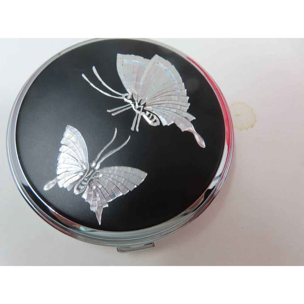 Vintage 3" Damasquinado de Toledo Lady's Compact Black Butterflies